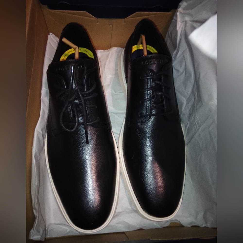 Cole Haan comfortable dress shoes size 13.